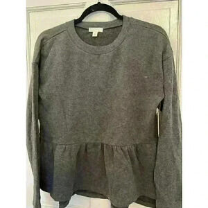 14th and union‎ grey tiered top NWT size M